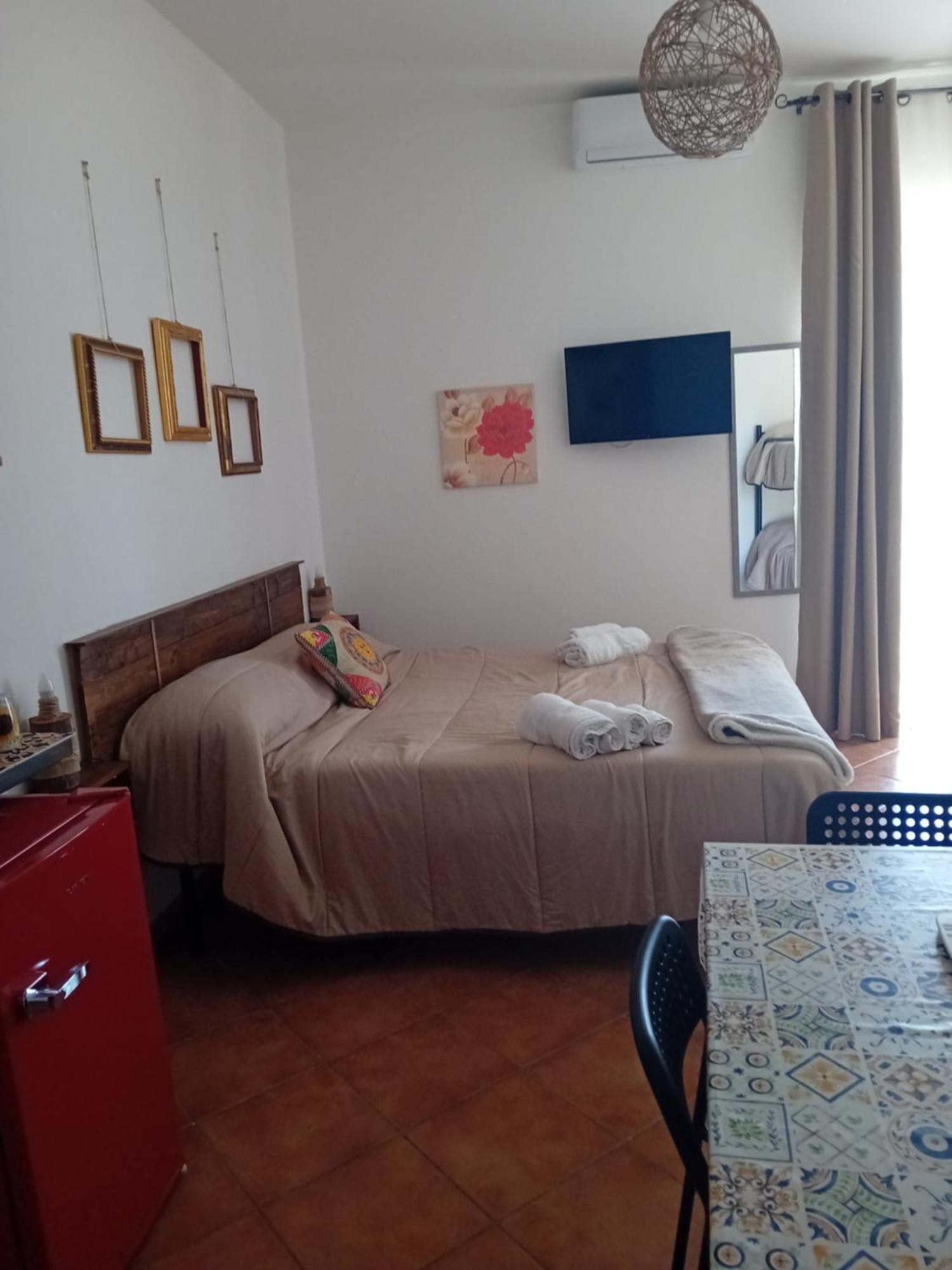 Acquaviva Platani Bed & Breakfast Acquaviva Di Vullo Vincenzo الغرفة الصورة